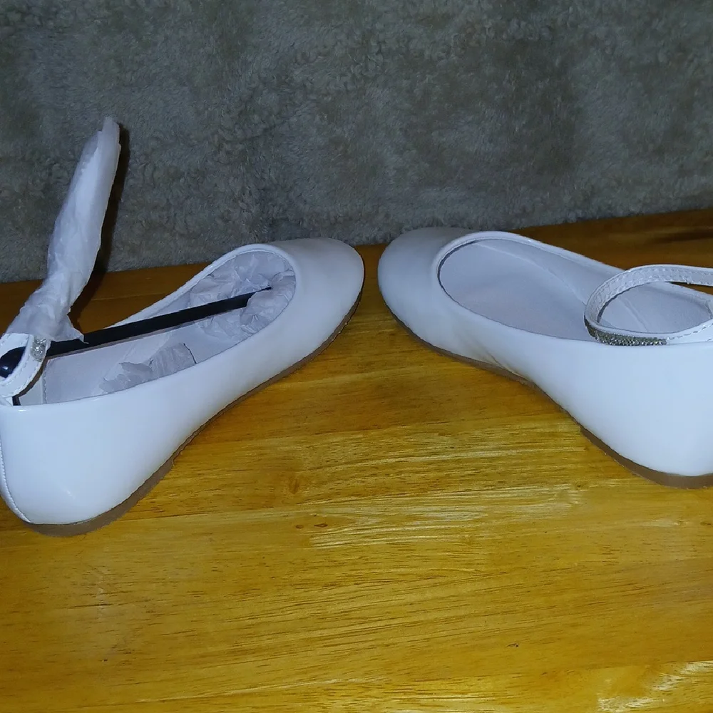 Elegant White Women's Flats